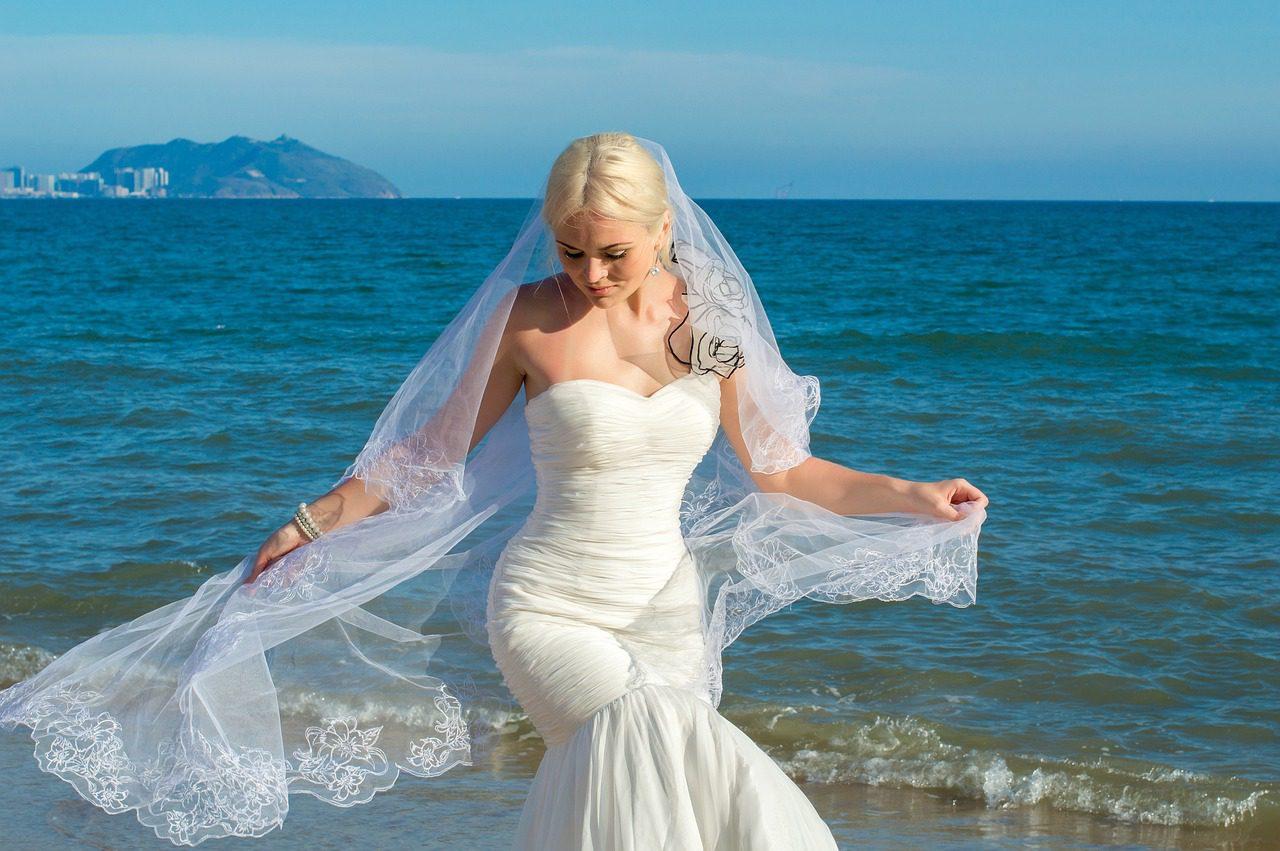 Matrimonio sul lago di Como, volo cancellato a Malpensa e odissea per tornare a casa