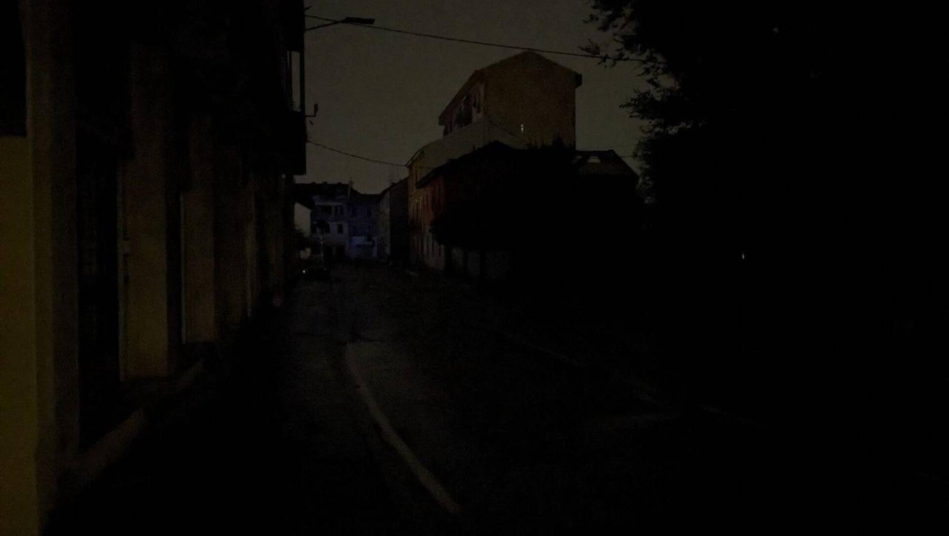 blackout via don monza via marconi saronno 28082023