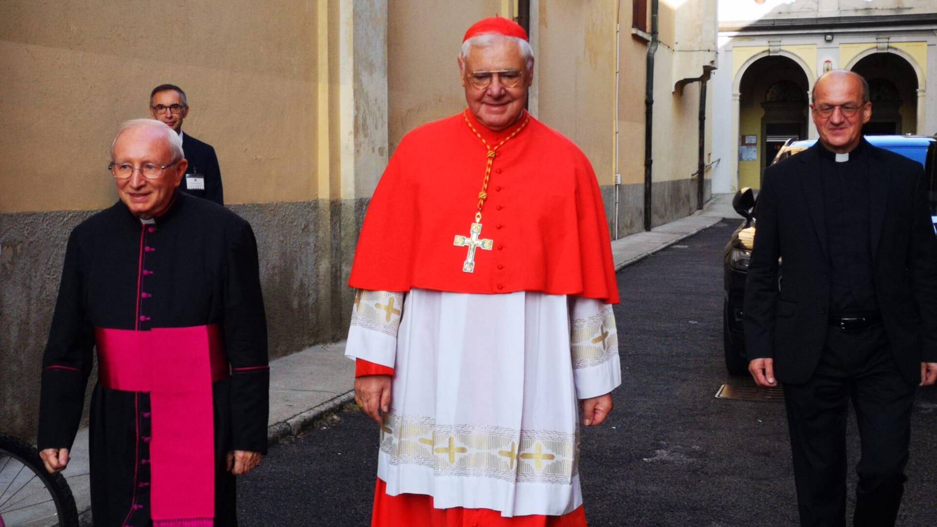 Il cardinal Gerhard Muller a Saronno per il giubileo del Santuario. Prima messa in Prepositurale