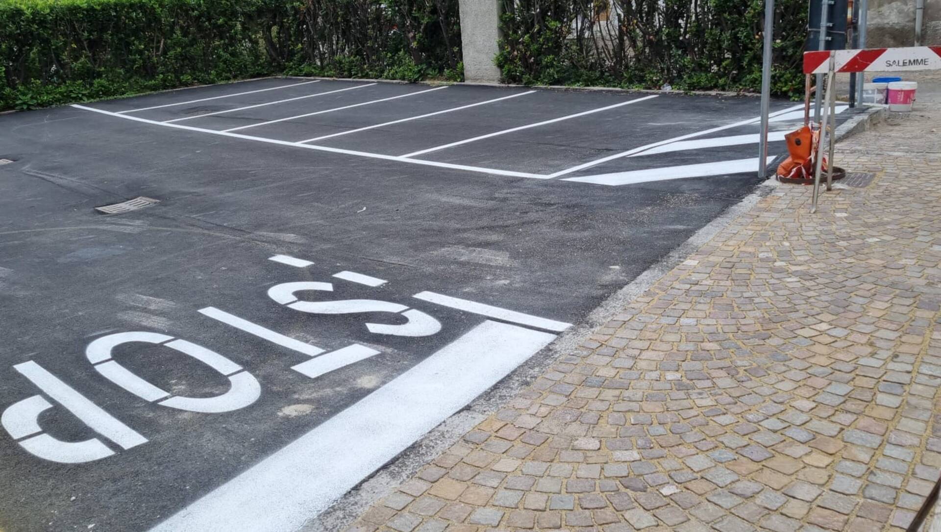Cislago, terminati i lavori per il rifacimento del parcheggio di via Magenta