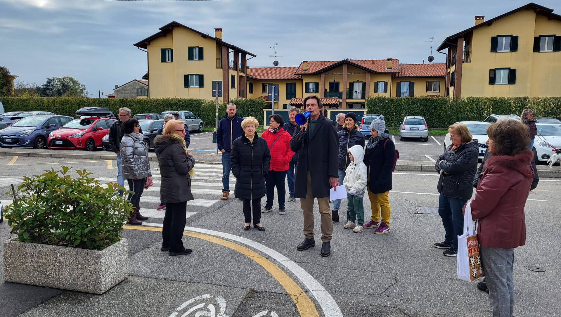 Ricorso contro l’antenna telefonica di Saronno: protesta informativa del comitato a Dal Pozzo e Cassina