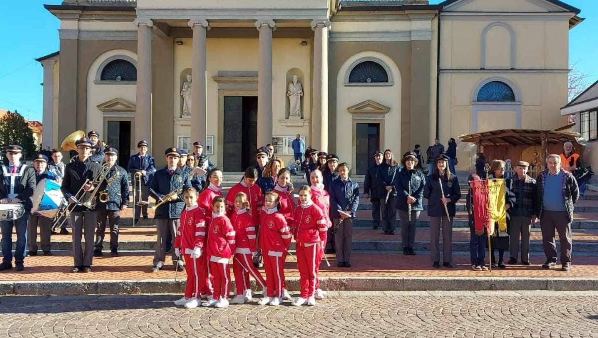 Gerenzano, il corpo musicale e le majorettes festeggiano Santa Cecilia