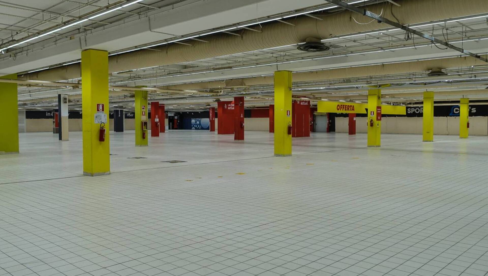 Centro commerciale di Rescaldina, apertura serale dell’ex Auchan per studiarne il futuro