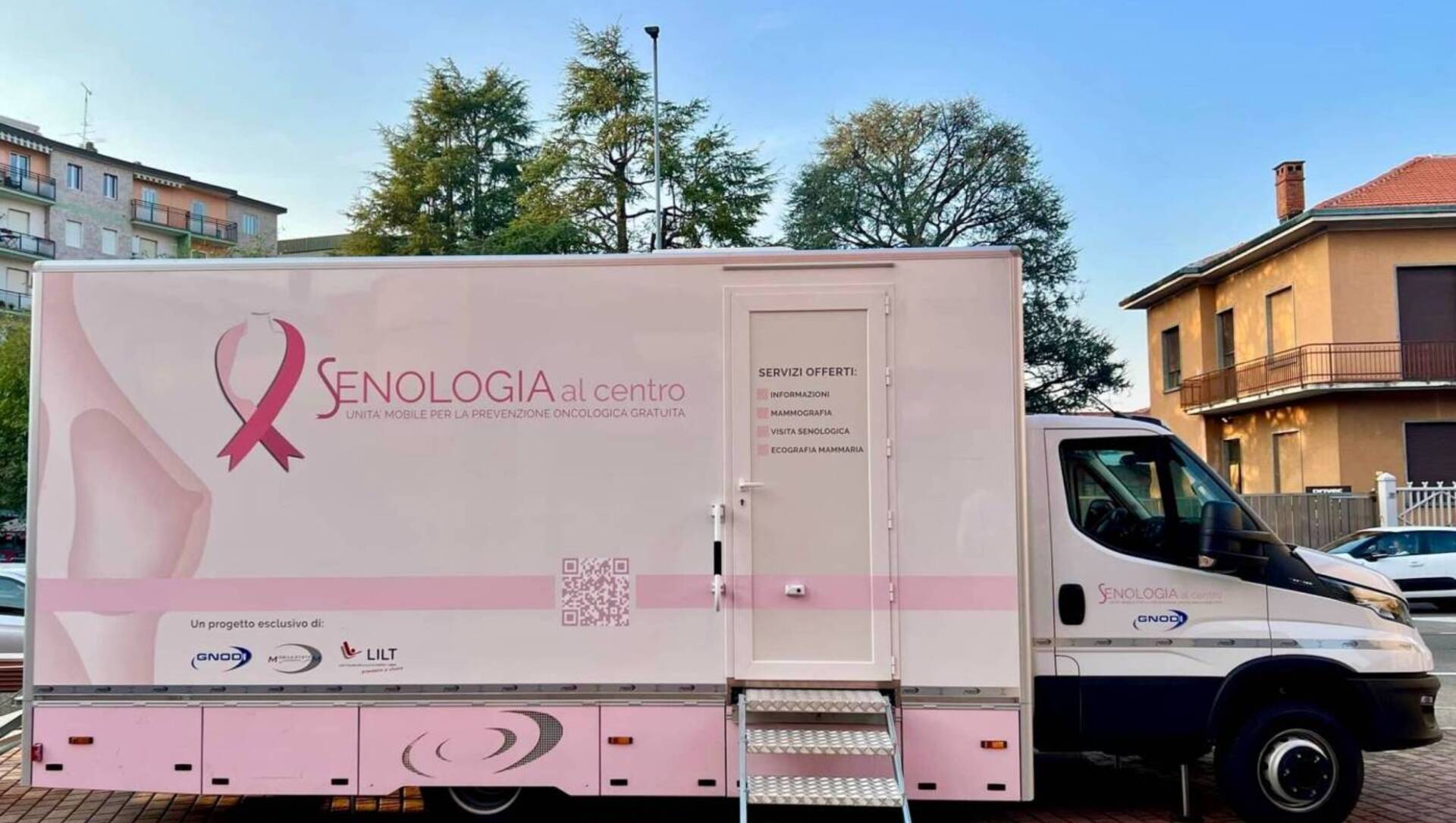 Enrico Cantù Assicurazioni si impegna per la salute delle clienti: arriva la Clinica Mobile per visite senologiche gratuite