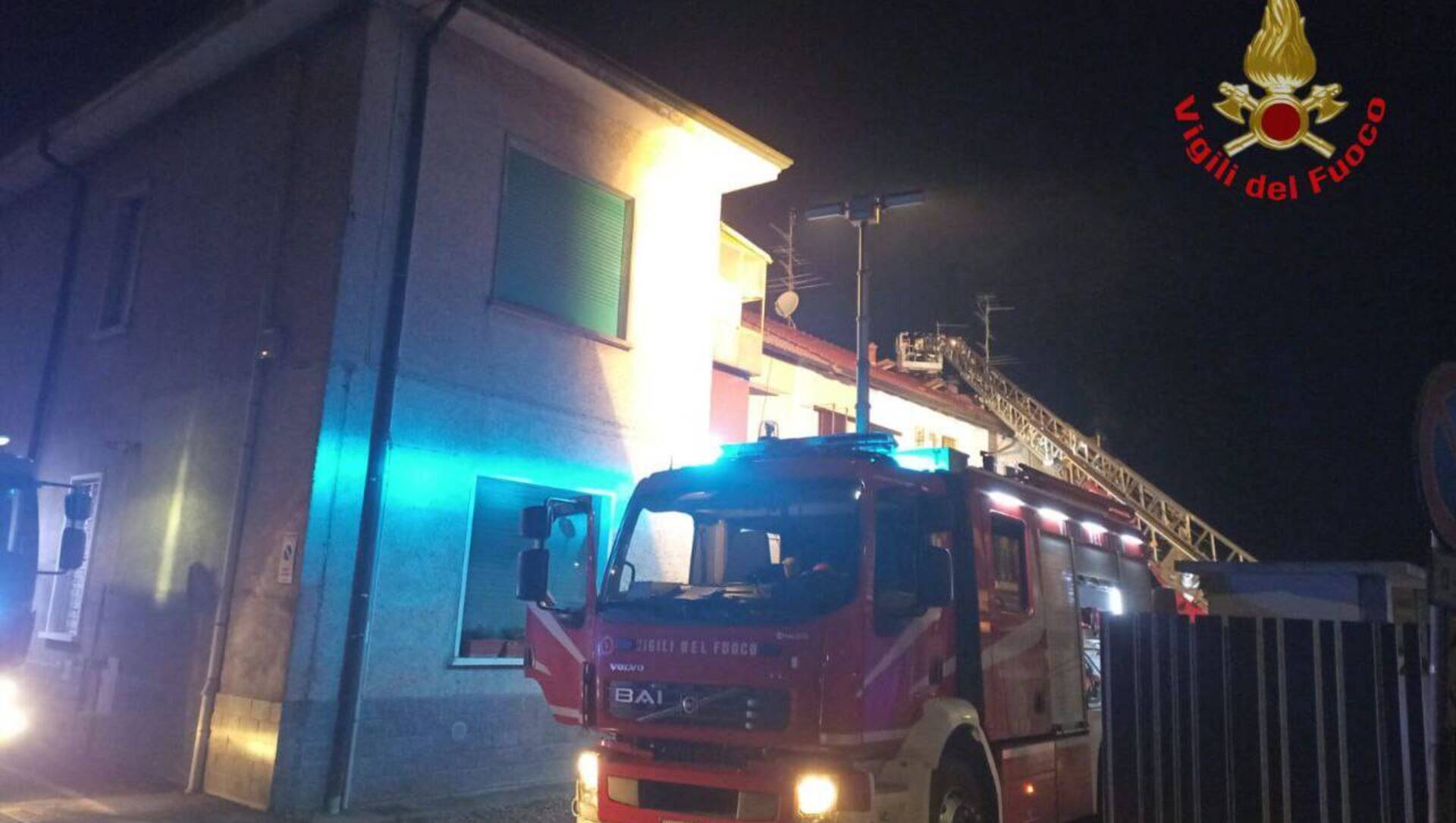 Incendio canna fumaria in una villetta: pompieri a Cogliate