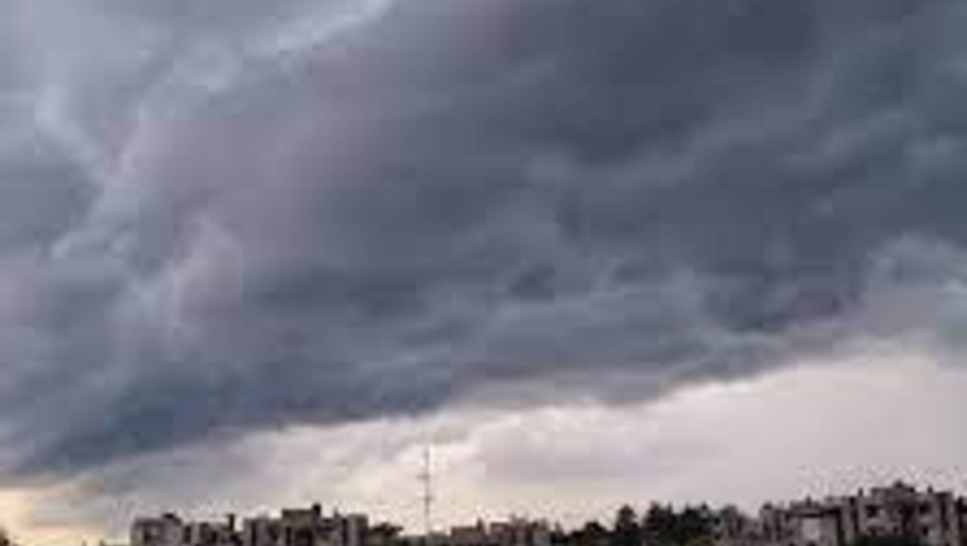 Meteo Saronno, tanti nuvoloni ma niente pioggia (almeno fino a questa sera)