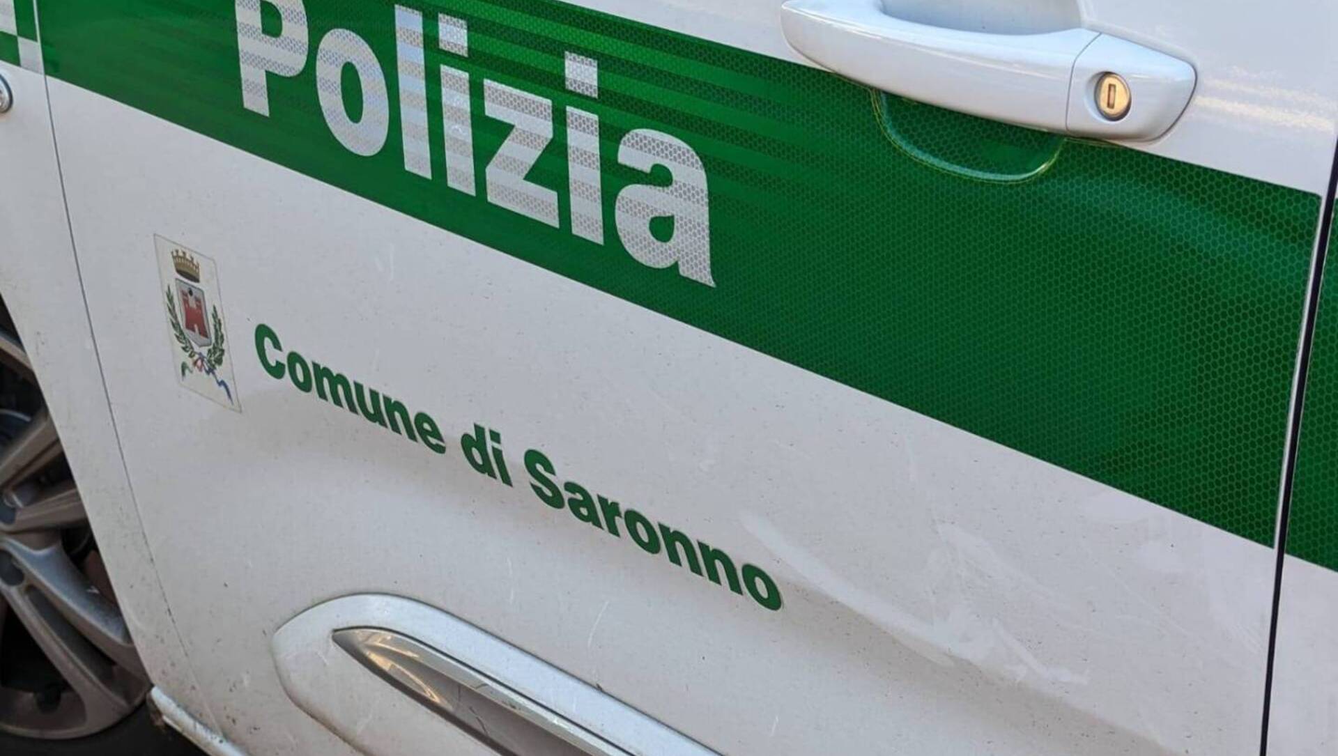 Saronno, scontro in via Bergamo: illeso 90enne al volante