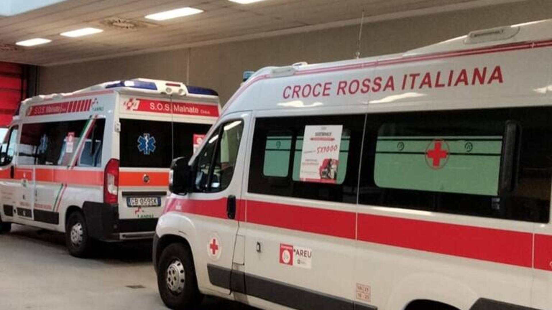 Malore in piazza: pensionata rianimata grazie al defibrillatore a Cislago