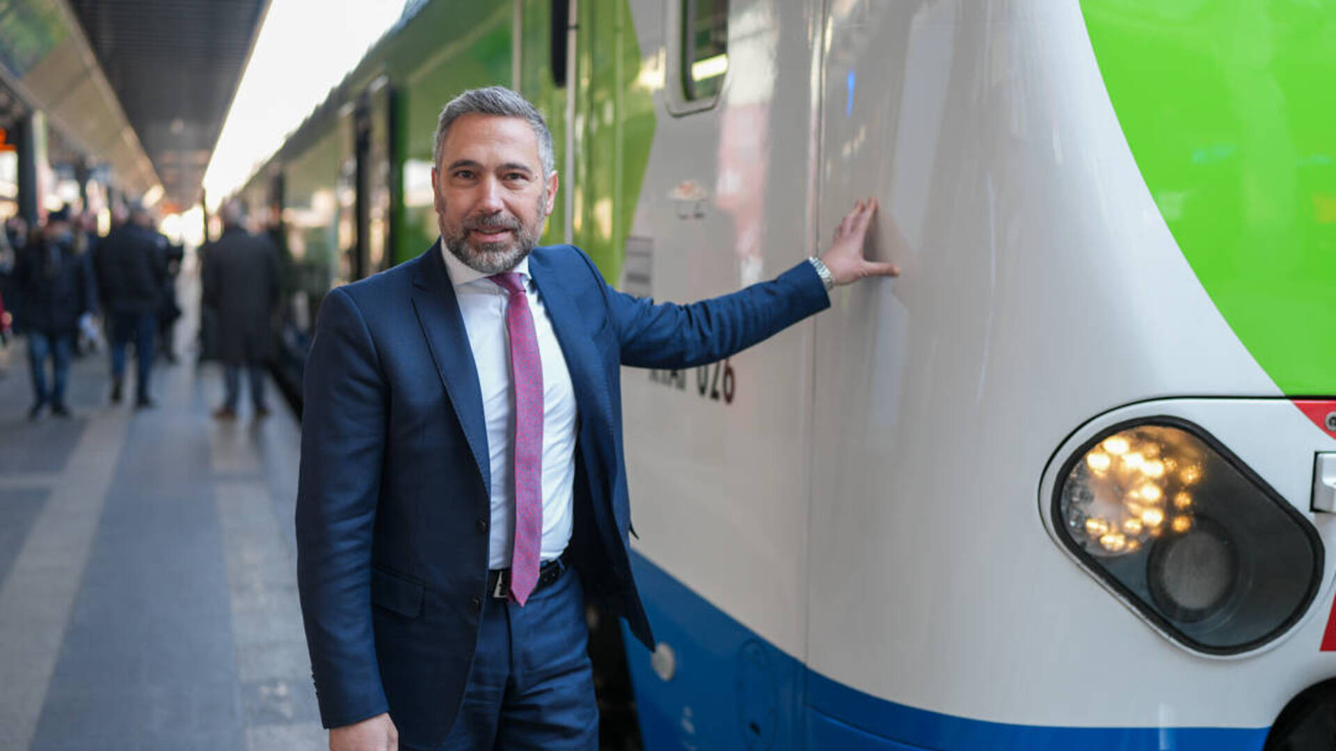 Treni… Trenord, l’assessore Lucente presenta tutte le novità