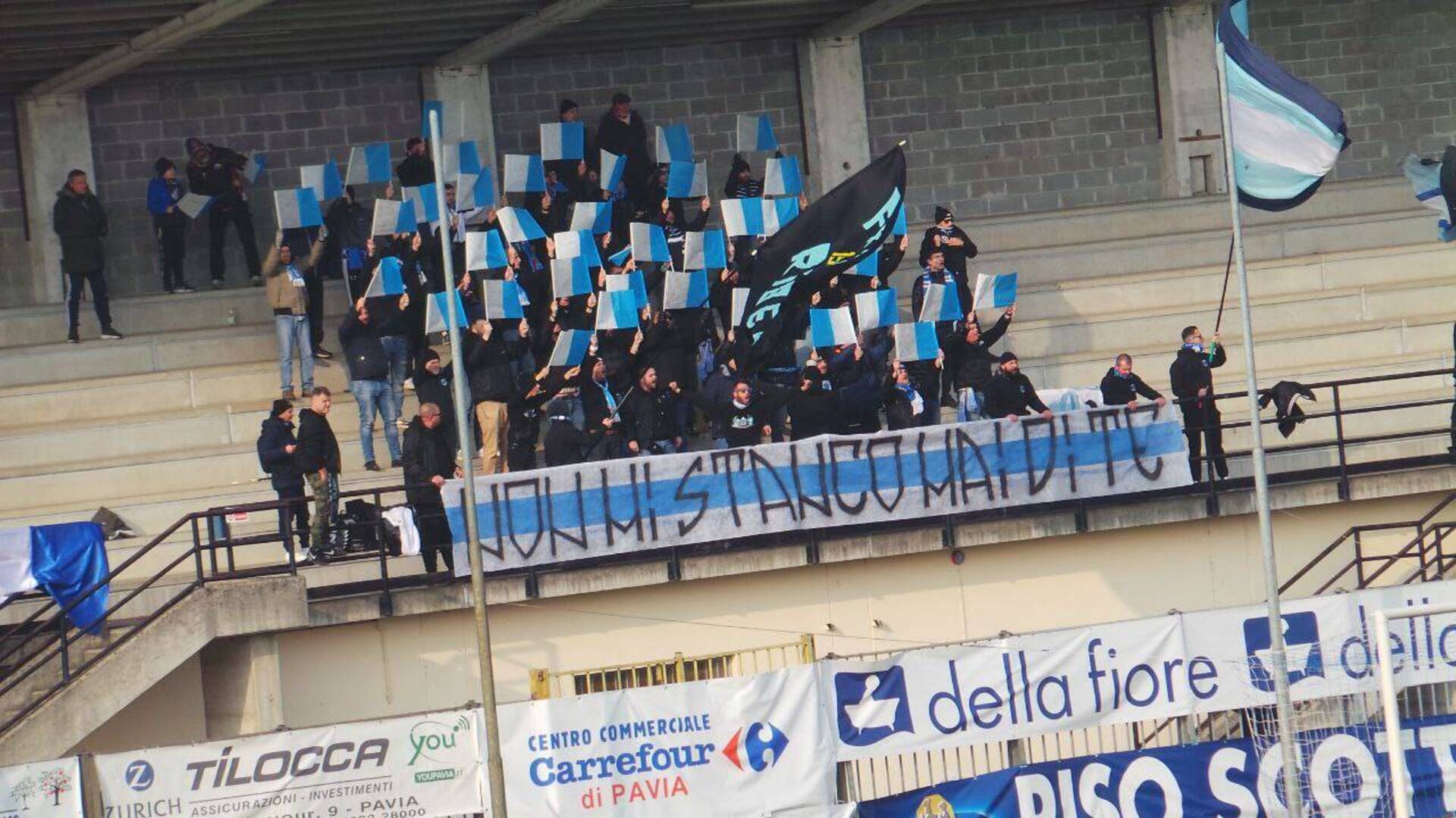 Calcio, Pavia-Fbc Saronno: lo spettacolo del tifo
