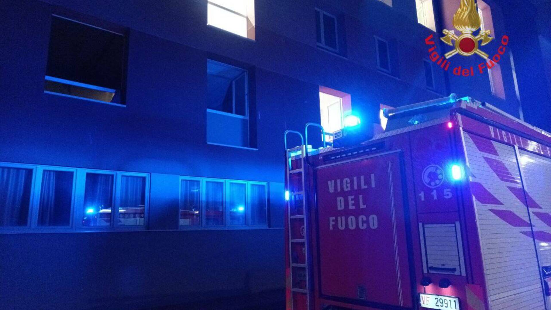 Incendio rsa Attanasio a Limbiate: evacuati 40 ospiti. Nessun ferito