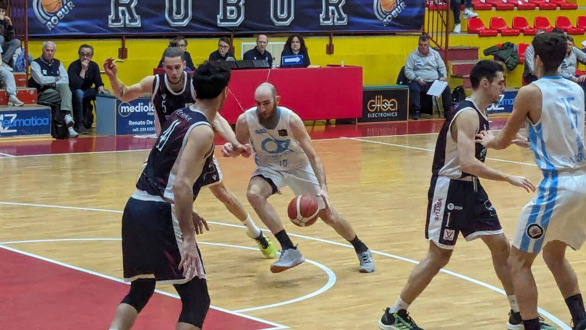 Basket serie B, l’Az Robur Saronno supera l’ostacolo Siena