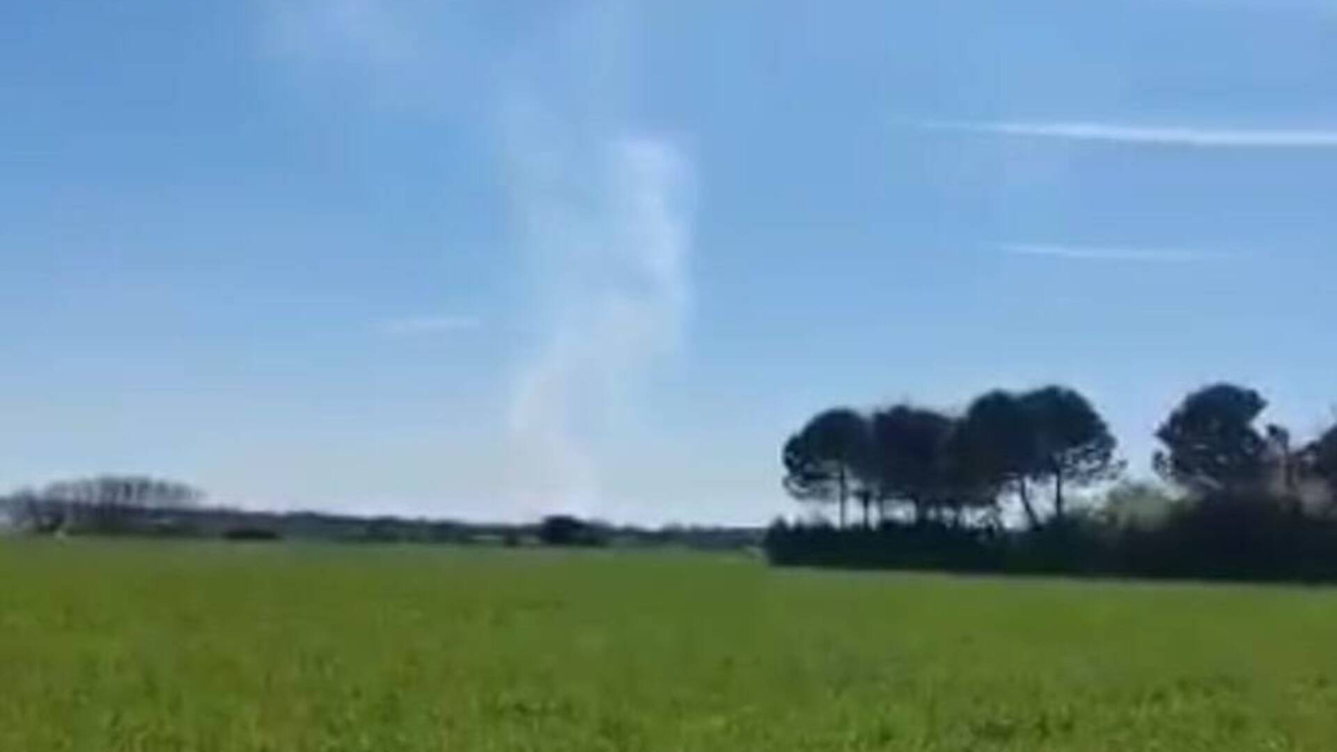 Incendio nel parco Groane: colonna di fumo visibile da Saronno