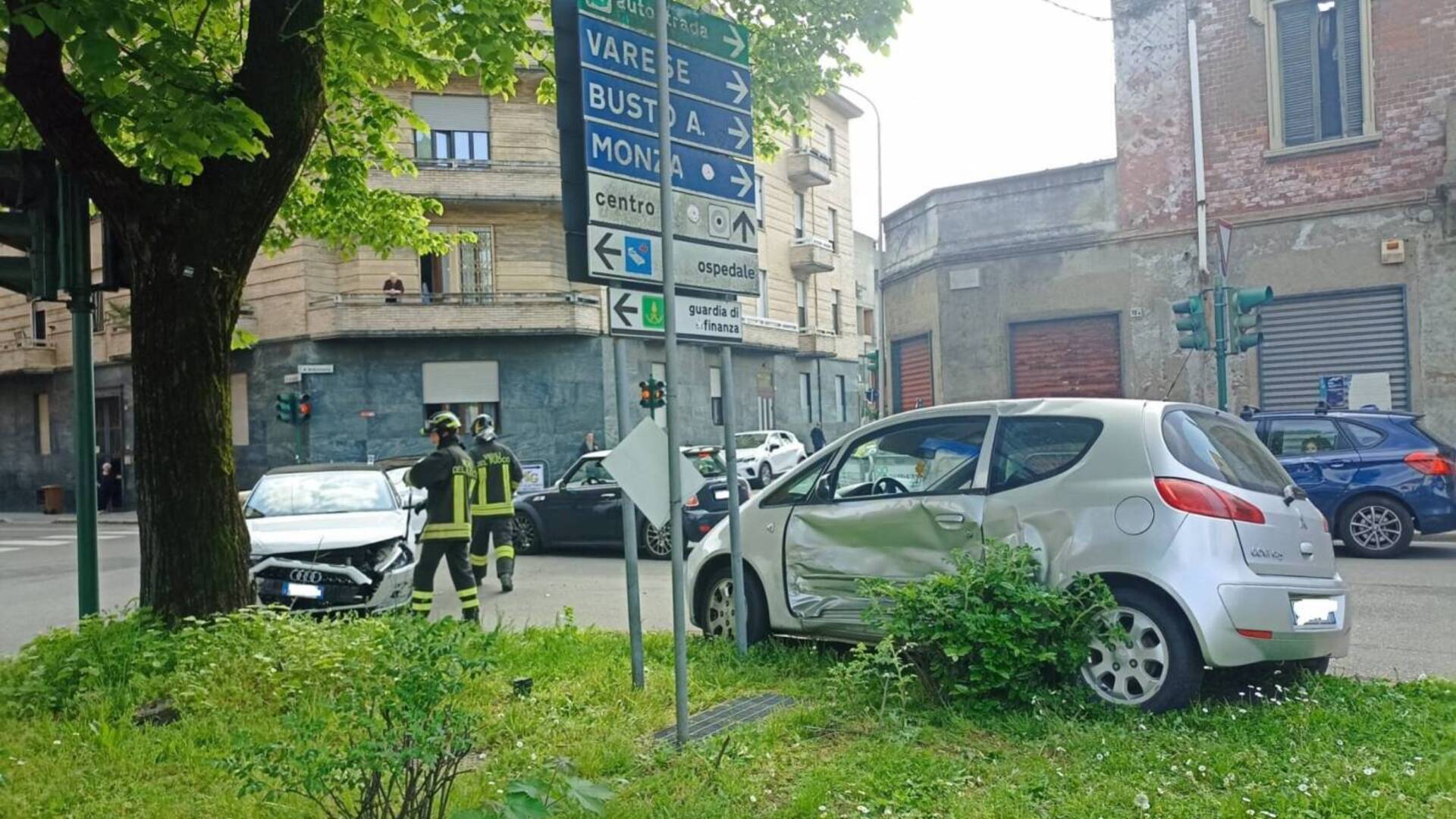 Saronno, secondo scontro tra via Volonterio e via San Giuseppe: soccorse 2 donne