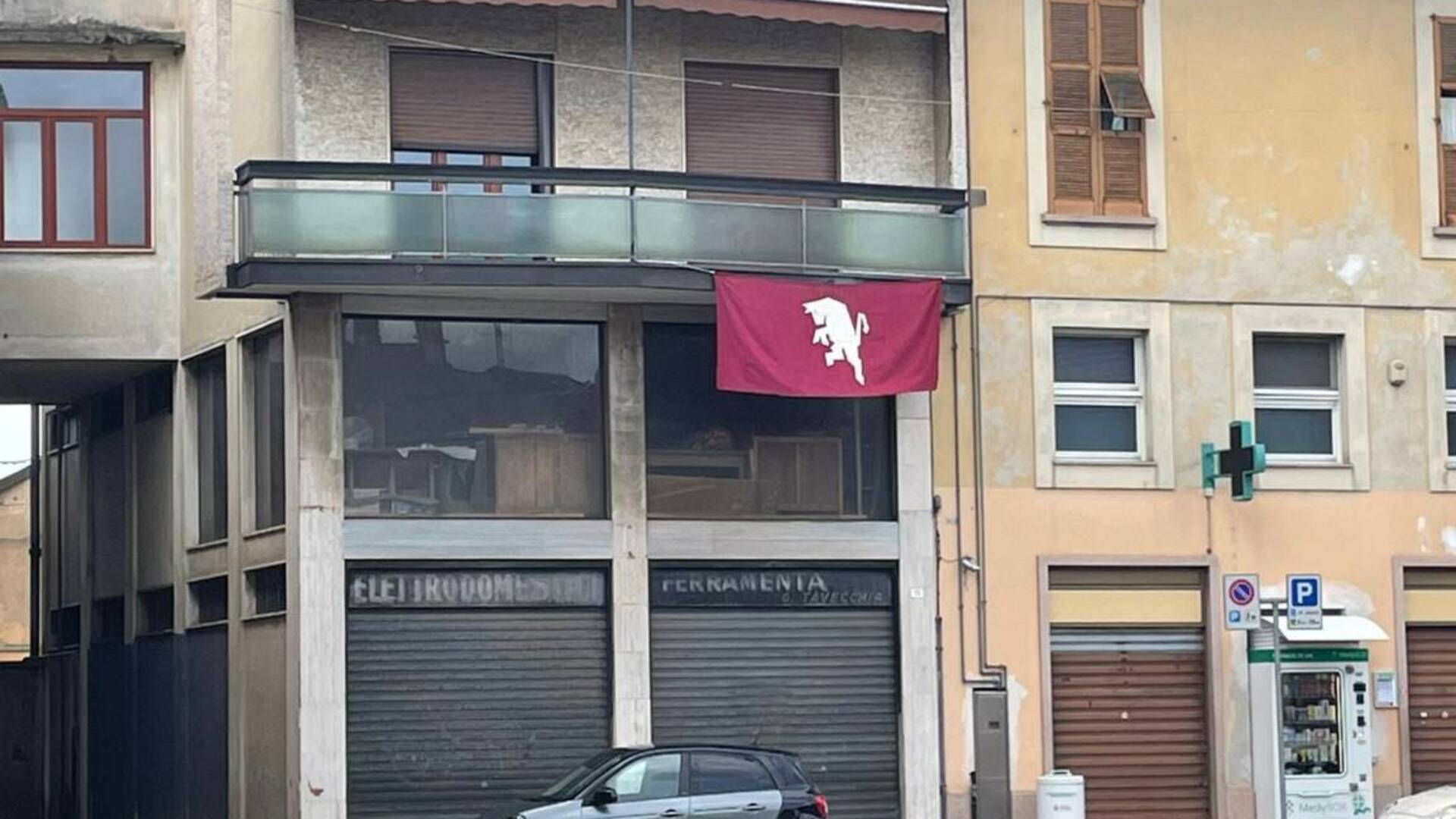 Grande Torino: il ricordo anche nel Saronnese. Bandiera in centro a Uboldo